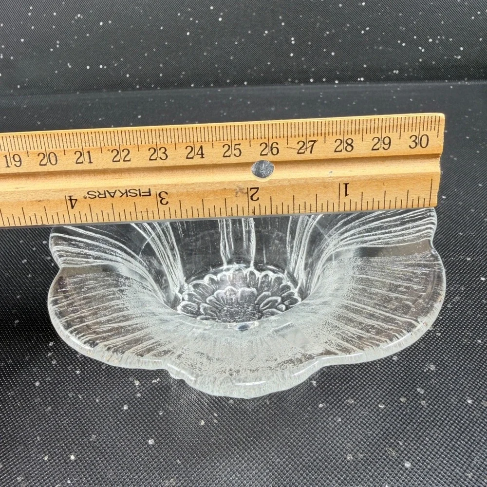 Lasisepat Mantsala Flower Candle Holder Votive Clear Textured Glass Finland 4in